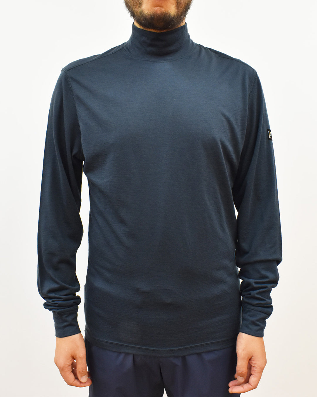 Mツンドラ175タートルネック メリノウールの長袖ベースレイヤー