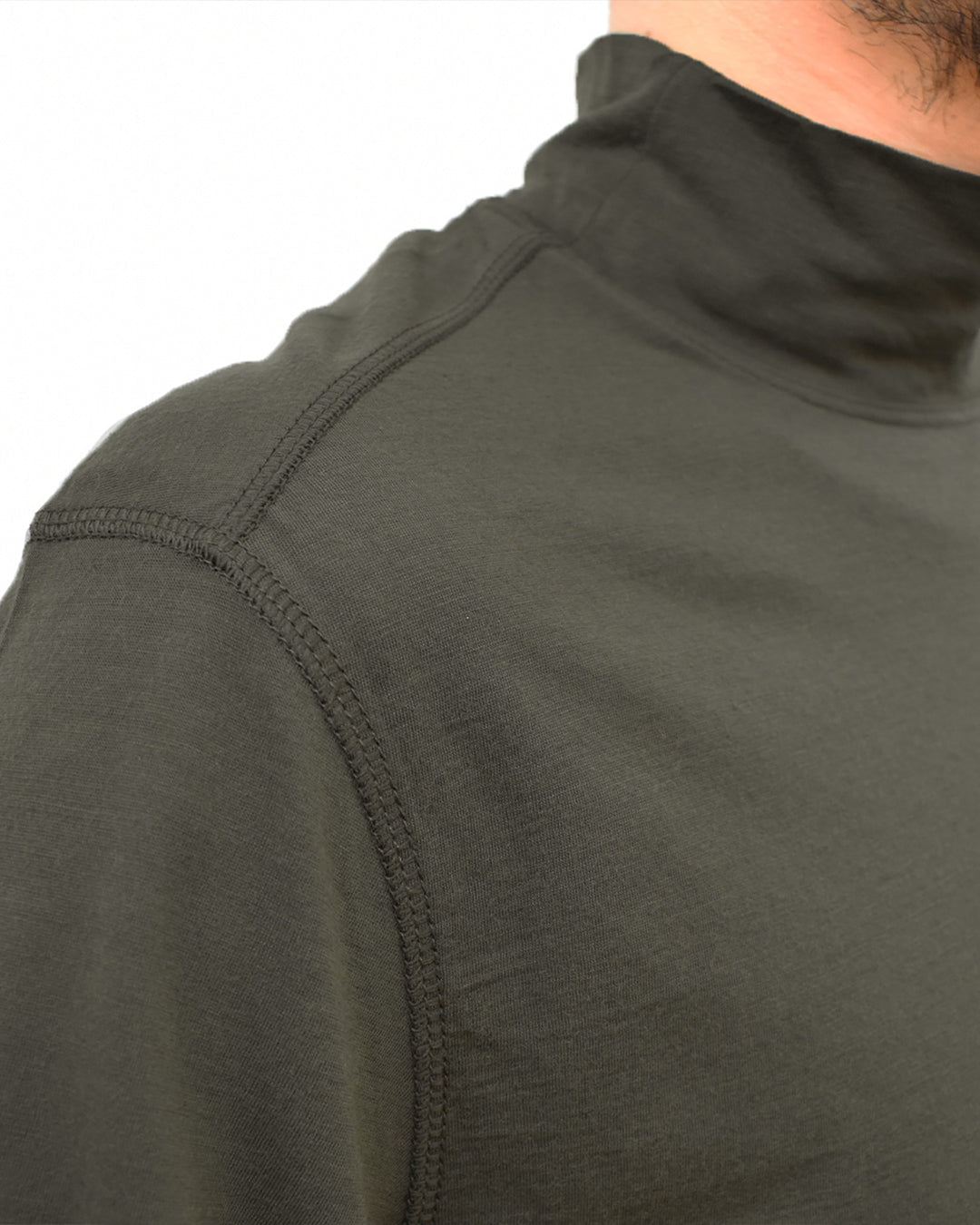 Mツンドラ175タートルネック メリノウールの長袖ベースレイヤー