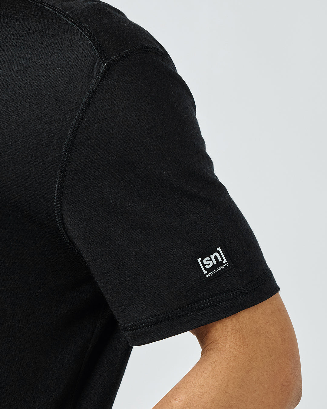 Mシエラ140Tシャツ メリノウールのクルーネック半袖ベースレイヤー