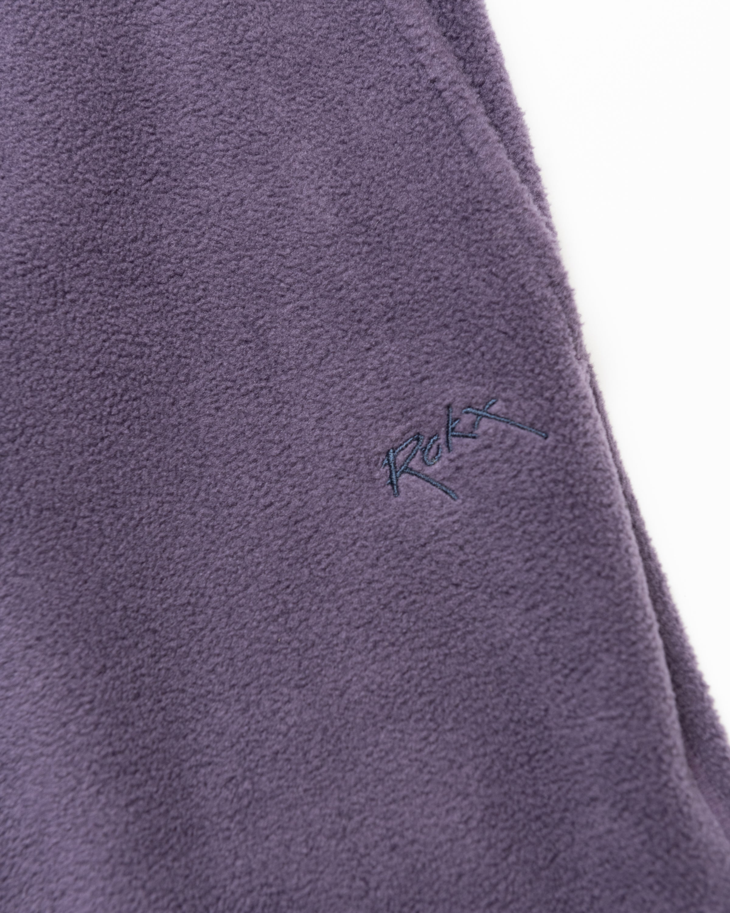 【新品】プリーツプリーズ REFRACTION GRAYISH NAVY BASICS – ISSEY MIYAKE ONLINE STORE