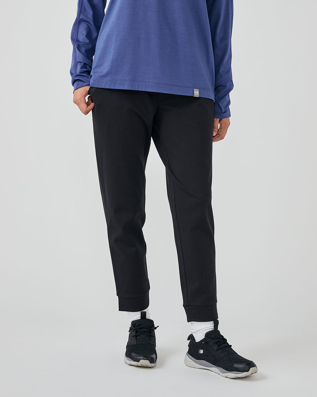 JP 220 ポンチ アクティブ カフパンツ(ユニセックス) メリノウール 商品着用画像