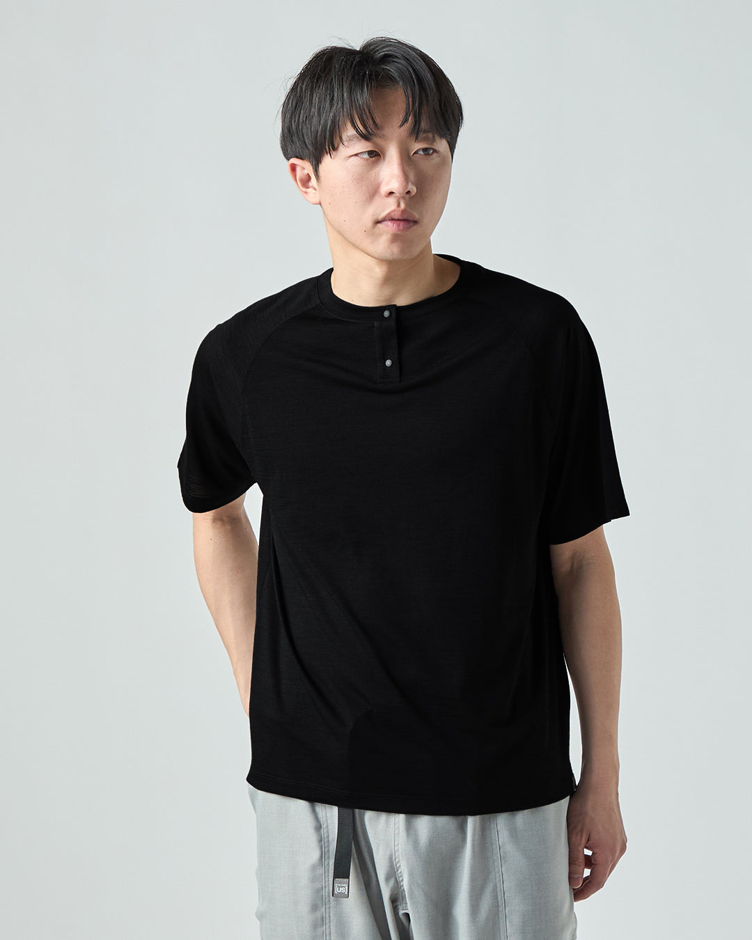 JP 140 スナップ ヘンリーネック ショートスリーブ Tシャツ(ユニ