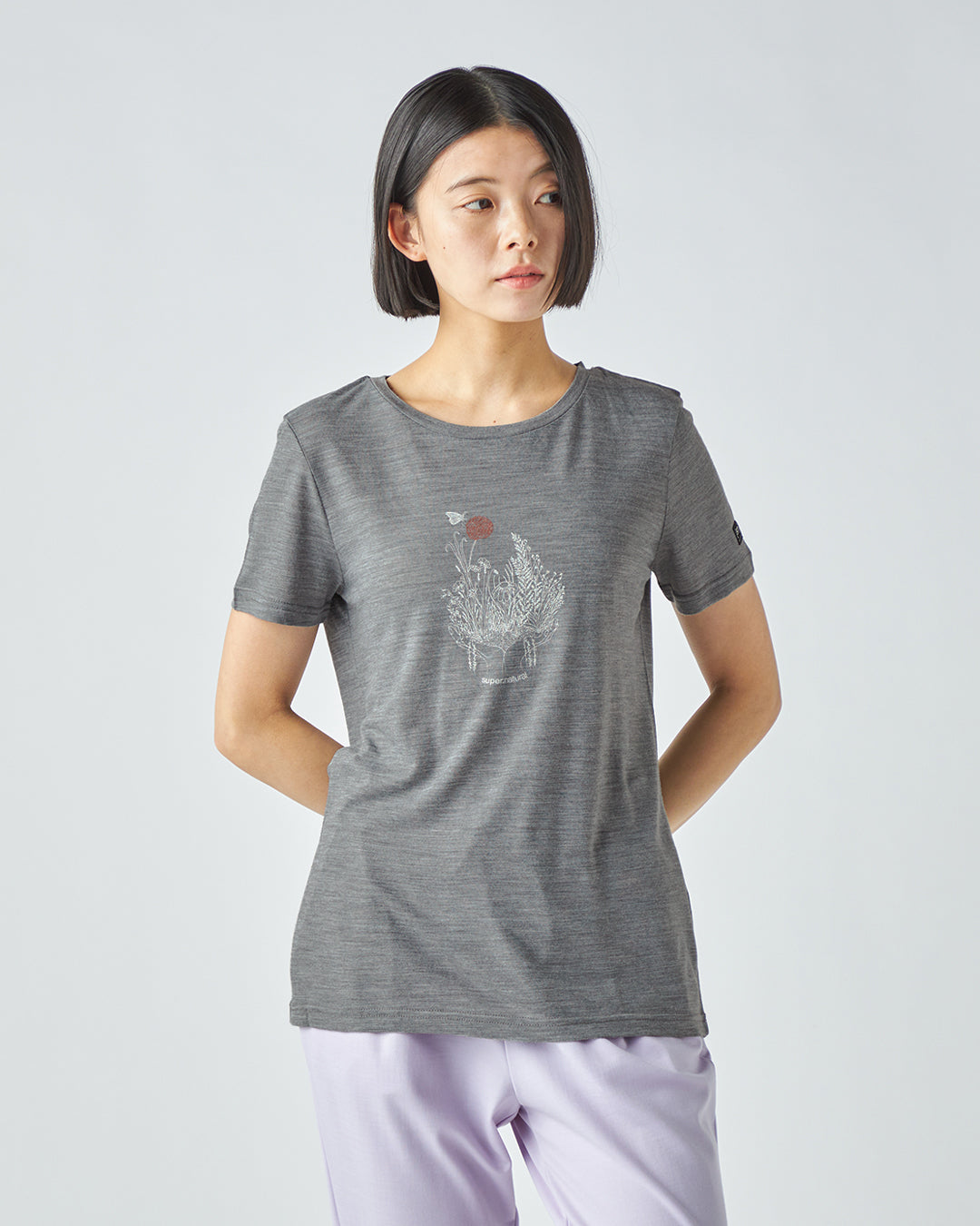 W フラワーハンド Tシャツ【26SS 新色】 – SNJ STORE